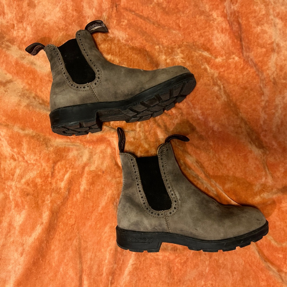 Blundstone boots women size 6